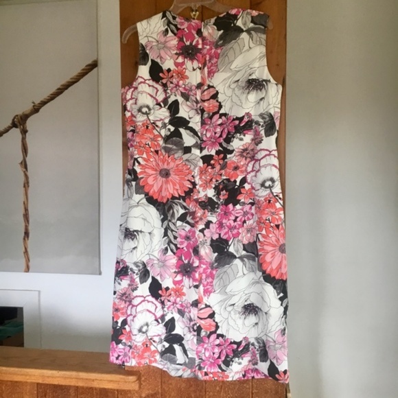 NTW 14W Floral dress with flyaway front - Picture 7 of 7